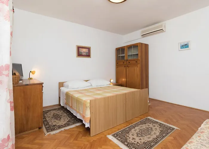 Rfmihanovica アパート *